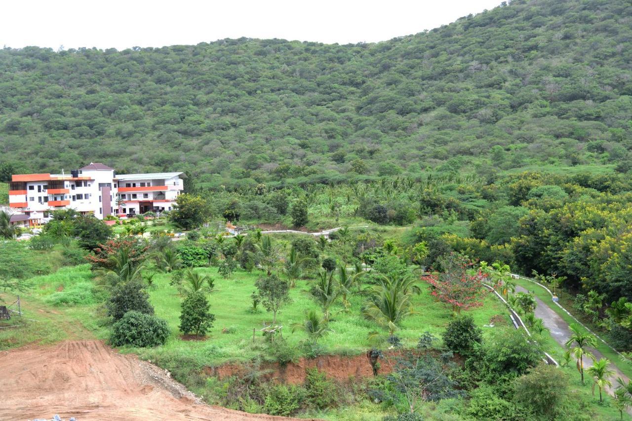 Nirvana Holistic Living Varagampadi Exteriér fotografie
